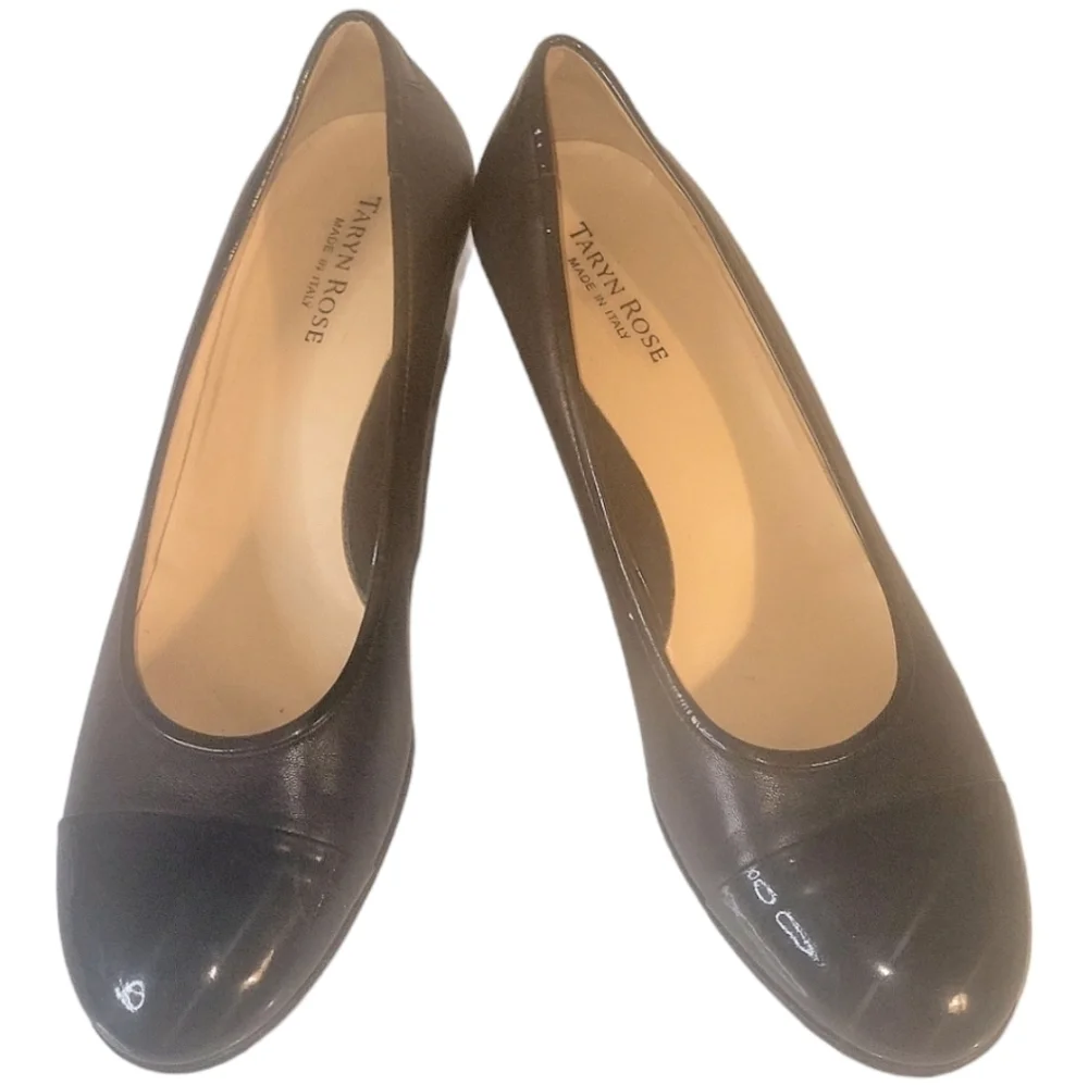 Taryn Rose Women's Black Rounded Toe Wedge heels Patent Leather Pumps